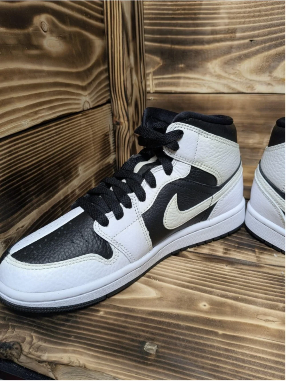 Jordan Air Jordan 1 Mid SE Homage Shoes Youth Size 7Y Black White Sneakers